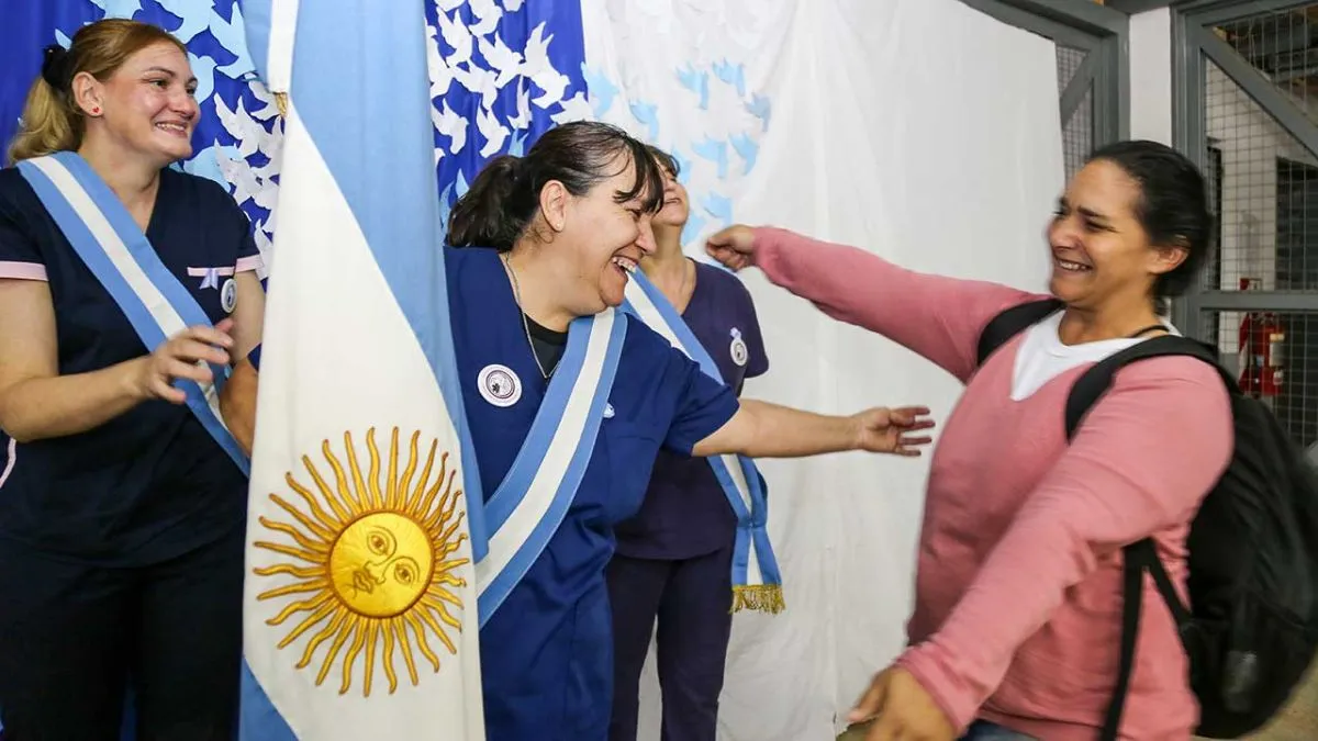 Susana, abanderada de enfermería a los 58 años y una vocación sin límites imagen-8