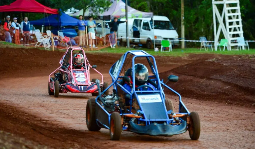 La competencia en el circuito apostoleño. //Fotos: gentileza.