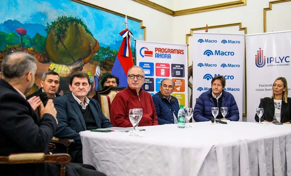 El gobernador Hugo Passalacqua encabezó el lanzamiento oficial.