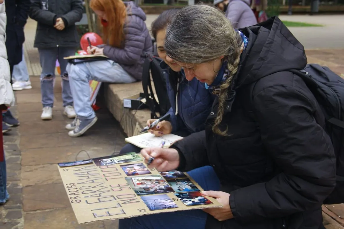 Masiva movilización en el país a favor de los trabajadores y del Hospital Garrahan imagen-16