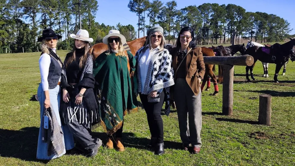 Milagro, Natalia, Pelusa, Alma y Laura.