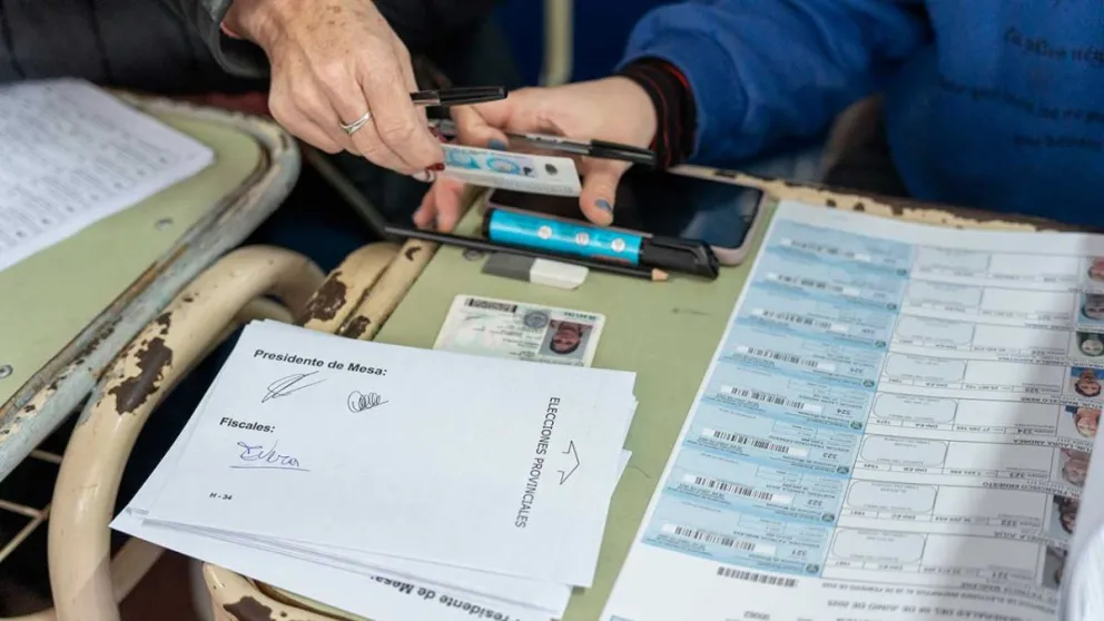 Después de haber elegido diputados provinciales y concejales, los misioneros volverán a las urnas en octubre.