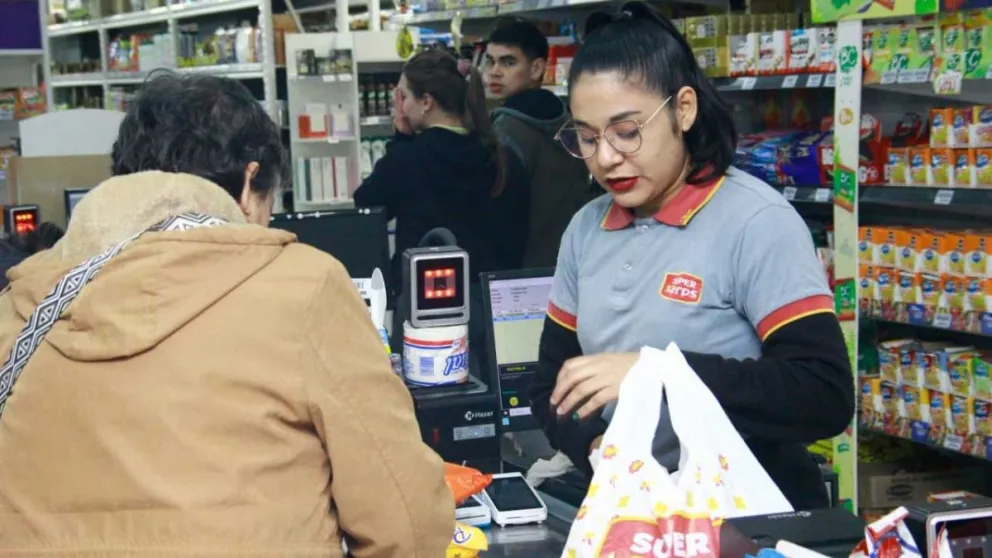 Recientes informes detallan sobre la pérdida de poder adquisitivo y la caída de ventas. Foto: Guadalupe De Sousa