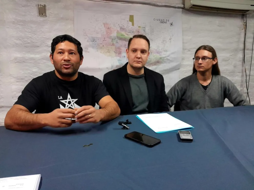 Los organizadores expusieron la propuesta, con un exclusivo fin solidario. //Foto: Gentileza.