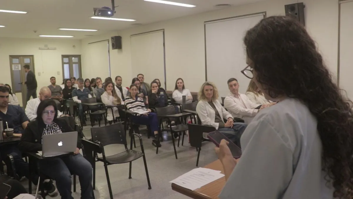 El Madariaga fortalece la formación de médicos residentes en debates multidisciplinarios imagen-8