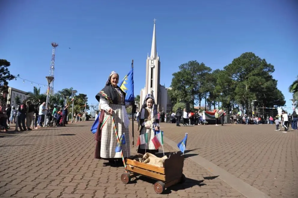 Se espera una jornada soleada, acorde a la majestuosidad del desfile. //Foto: El Territorio.