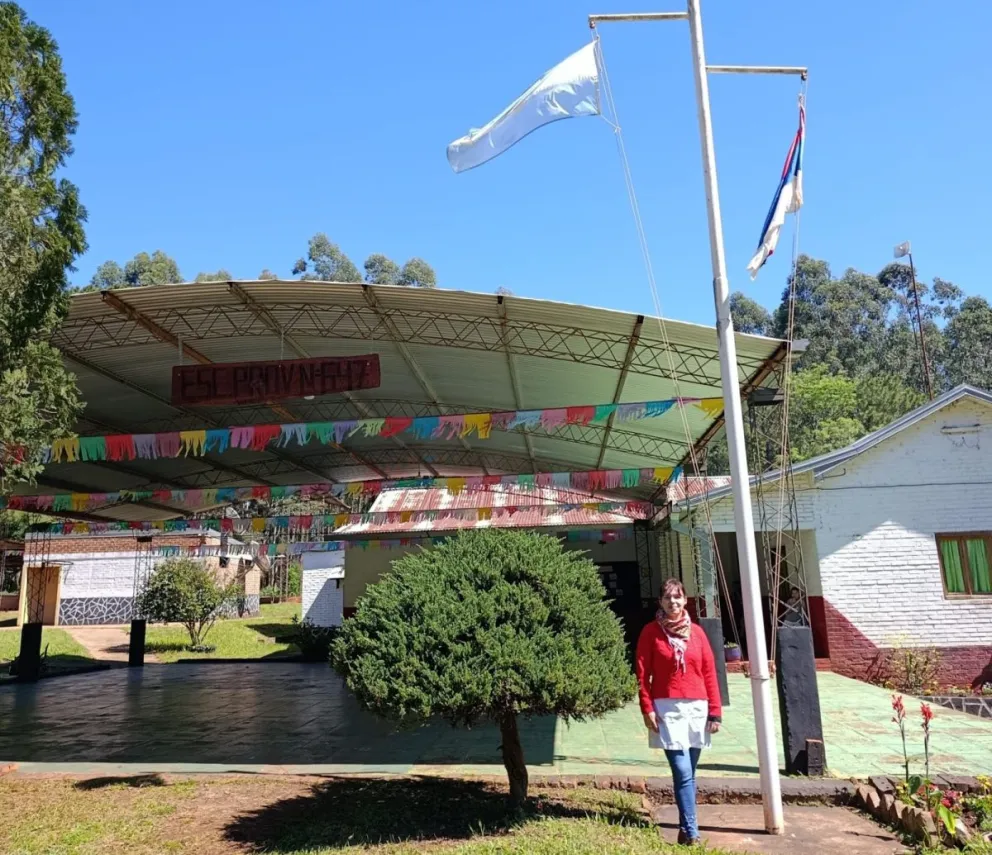 Rossana (41) siempre quiso ser docente, desde su primer grado por la profunda admiración a su mae. // Foto: Esteban González