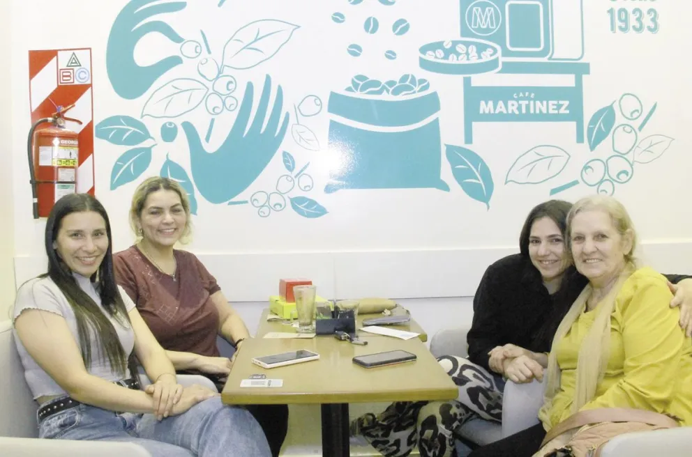 María, Ariana, Cristina y Antonella.