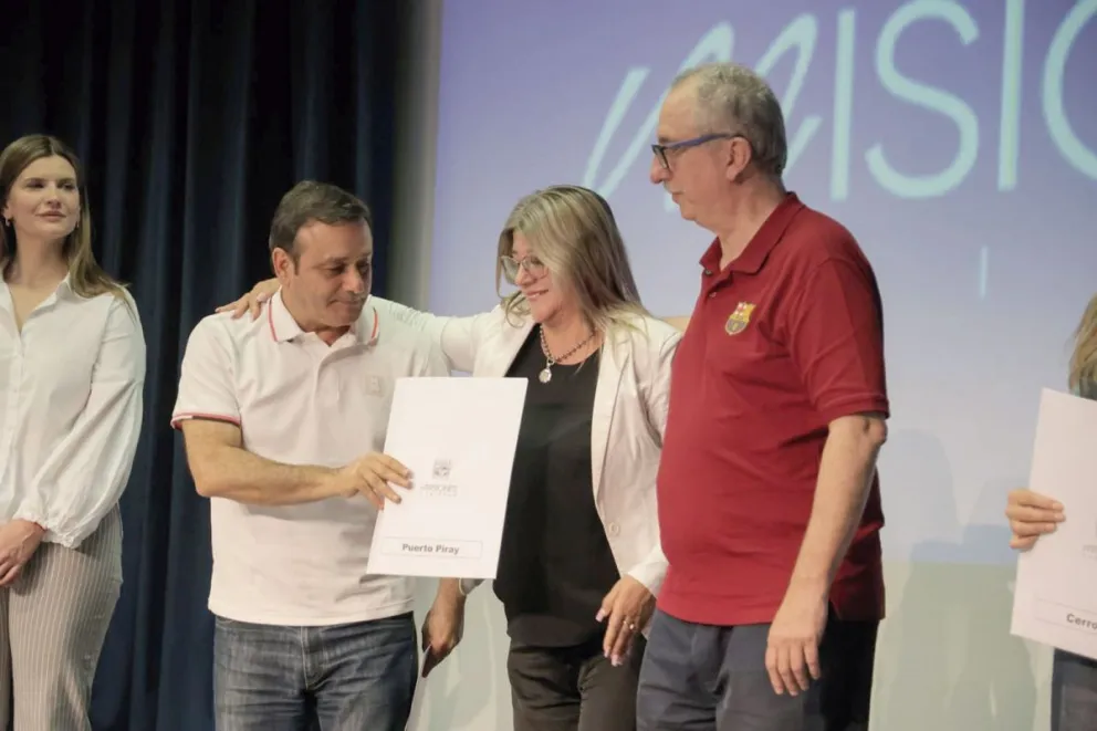 Herrera Ahuad y Passalacqua, con los mandatarios de los municipios. 