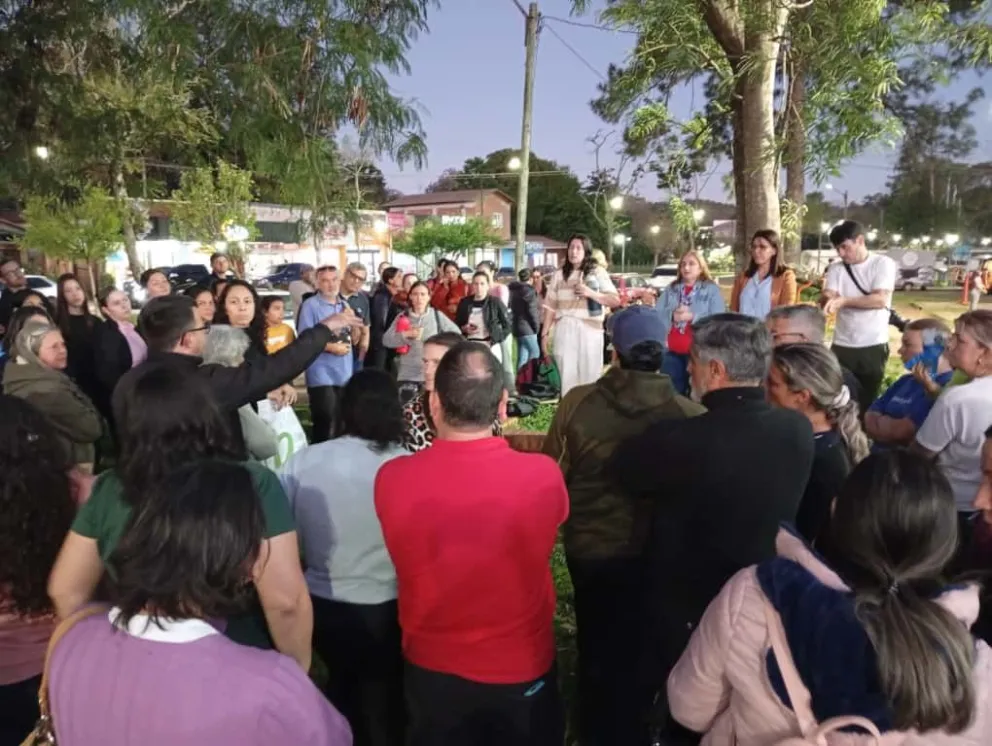 La marcha convocó a más de 100 personas en El Soberbio. Fotos Gentileza: Chango Morinigo