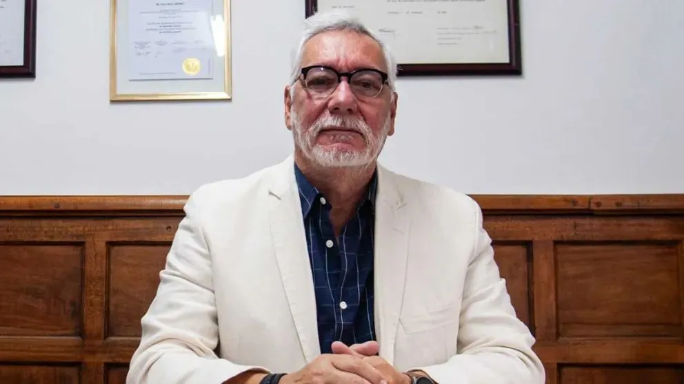 Cesar Raúl Jiménez.
