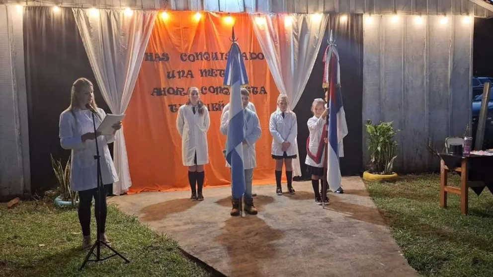 La Escuela Nº 560 funciona en Colonia Alborada, municipio de 25 de Mayo, en el Alto Uruguay.