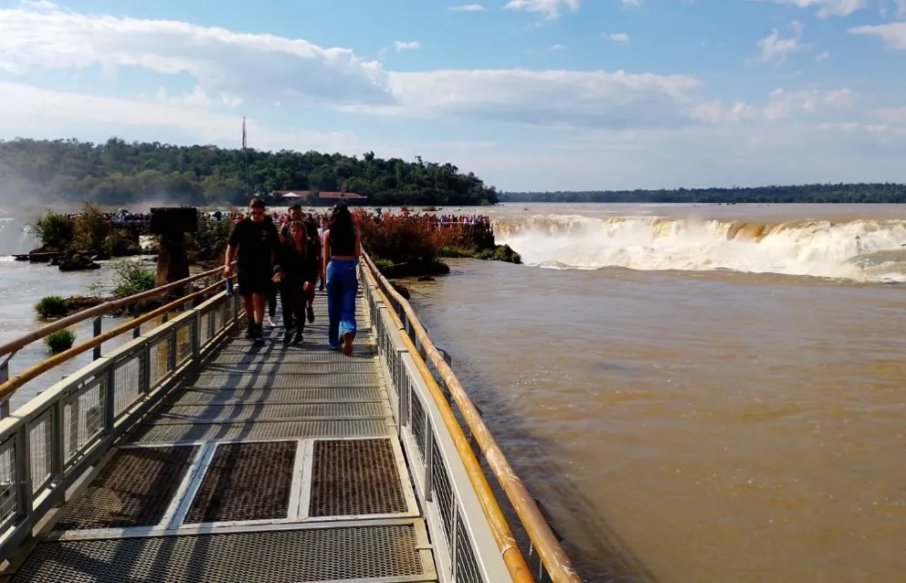 Cierran de manera preventiva los circuitos de Cataratas por fuertes vientos en el parque imagen-4