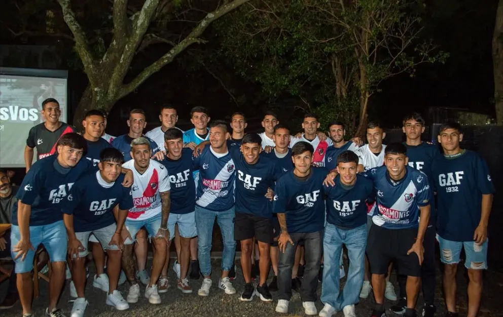 Guaraní presentó plantel y ya tiene todo listo para su estreno en el Regional