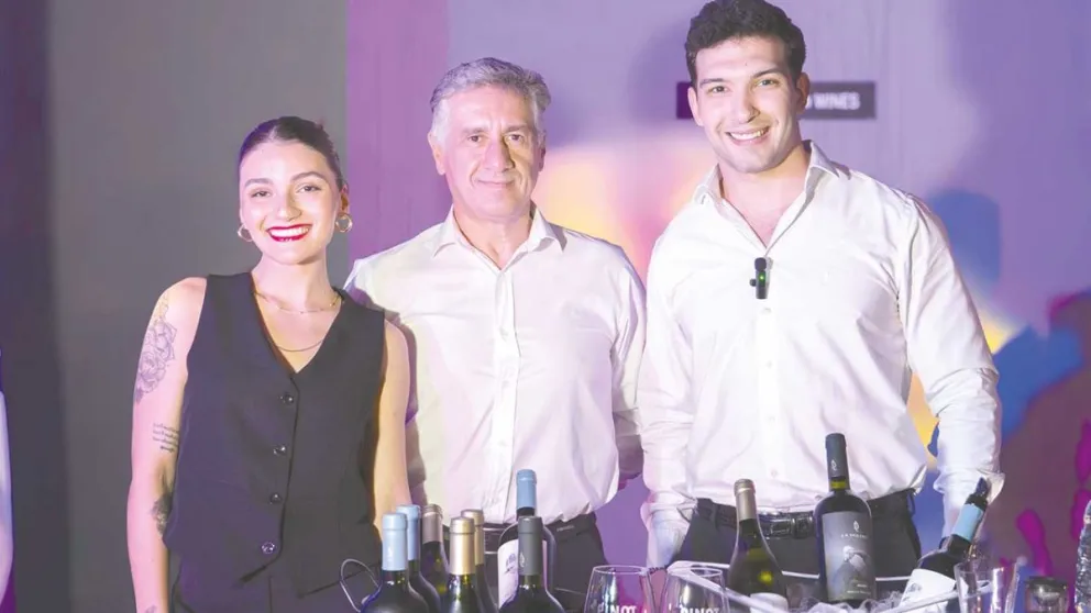 Agustina Dehnike, Facundo Dallmann y, Roberto Mura. 
