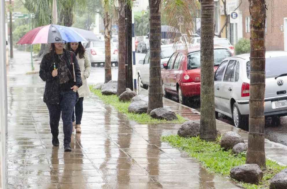 Sábado con lluvias y advertencia amarilla por posibles tormentas en Misiones 7 Sábado con lluvias y advertencia amarilla por posibles tormentas en Misiones imagen-6