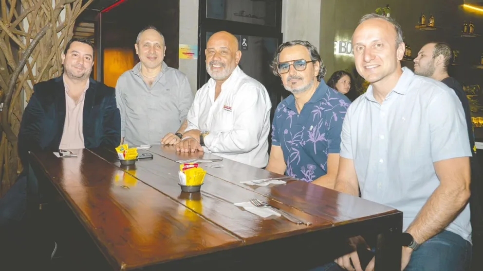 Fernando Derwiduee, Mauricio Bernal, Julio González, Marcelo Marini y Gabriel Monsú. 