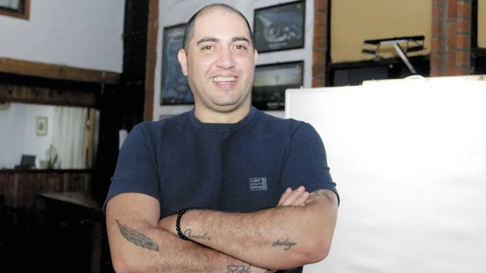 Daniel López dirige el grupo Teatro Expresiones. Foto: Luciano Ferreyra
