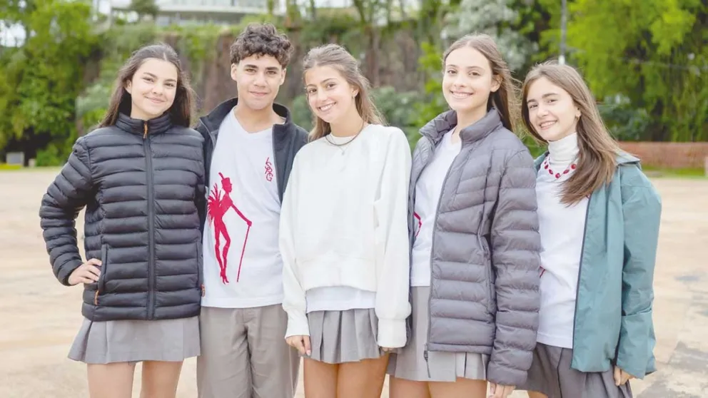 Emi, Miqueas, Pilar, Bruna y Sofi. 