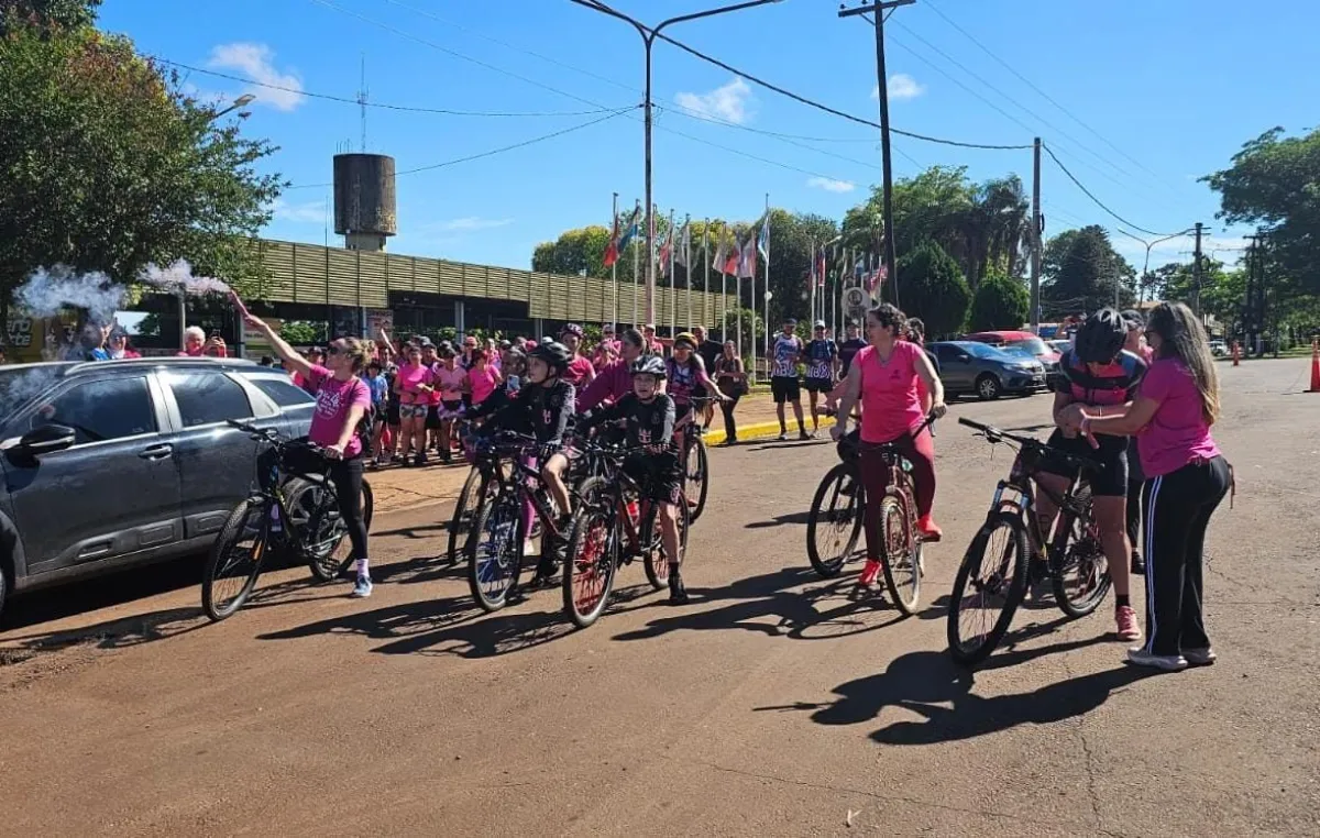 Maratón y bicicleteada en concientización contra el cáncer de mama imagen-8