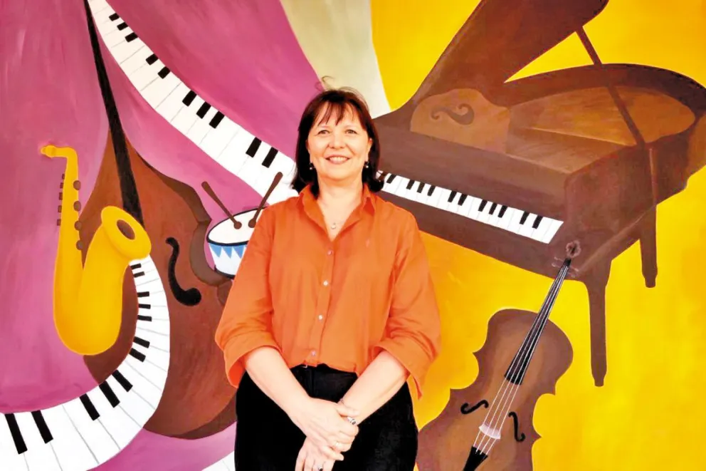 La profesora Nancy Hedman expresó que el repertorio publicado por la Esmu es un aporte para que la música regional suene en las escuelas y llegue a los chicos.   