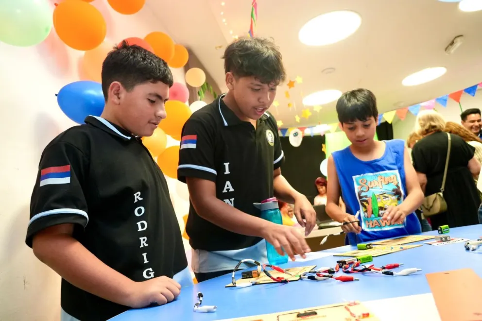 El evento se desarrolló esta tarde en la Escuela de Robótica. // Fotos: Agustina Vera