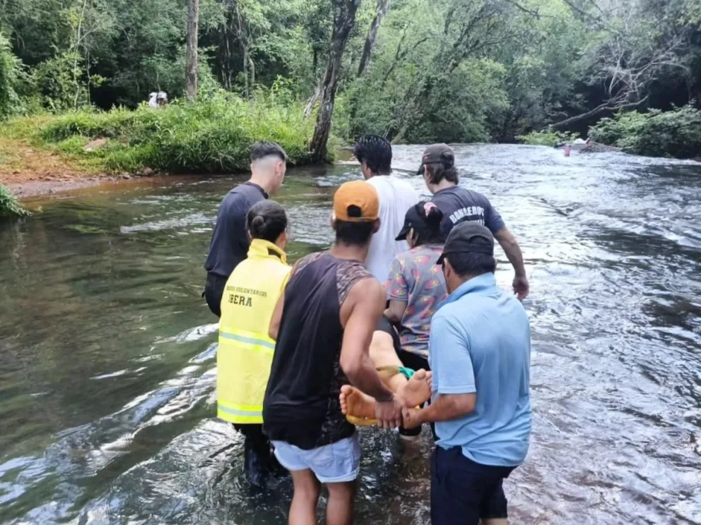 Adolescente hospitalizado tras caer sobre piedras mientras jugaba en un arroyo imagen-6