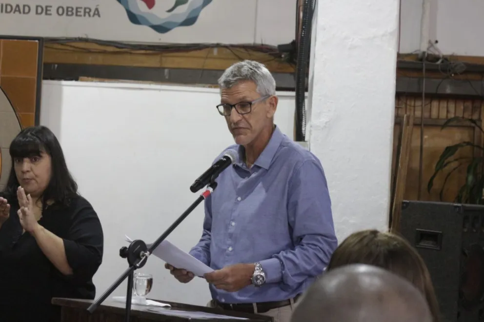 Eel representante legal de las prestatarias, Facundo Zárate, pidió un boleto a 6.299 pesos. //Fotos: Luciano Ferreyra.