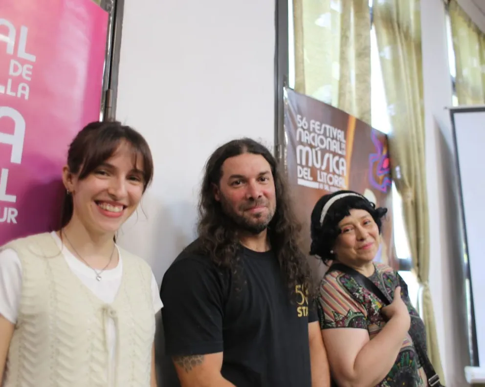 De izquierda a derecha. Gabriela Larramendi, Matías Voynes y Veroka Fedeli en el Simposio del Festival del Litoral. FOTO: Natalia Guerrero