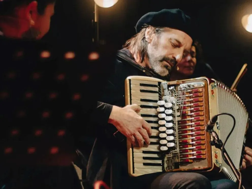 Chango Spasiuk, es parte de un tema colaboración con Soledad y también anunció nuevo disco para febrero de 2026 
