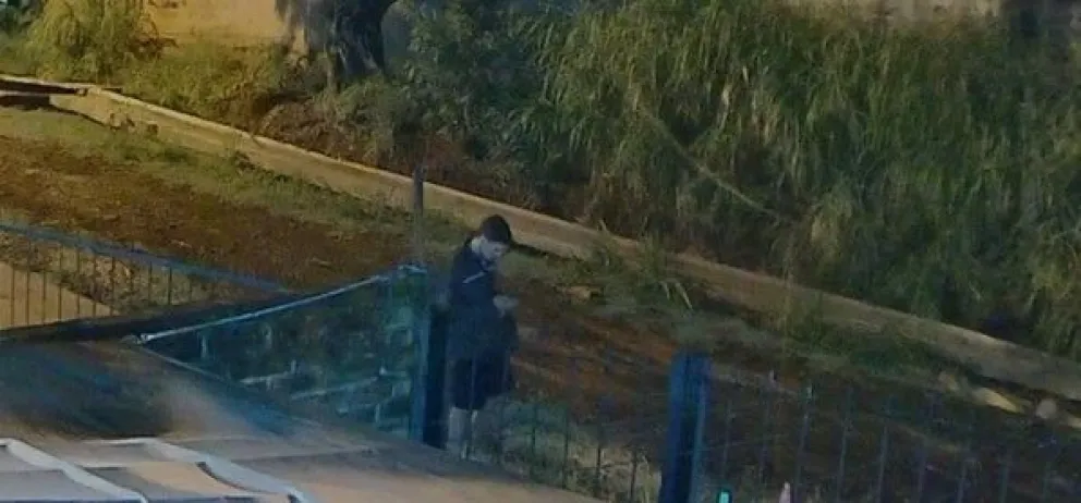 En cámaras de seguridad los investigadores lograron individualizar a Rosbelke.