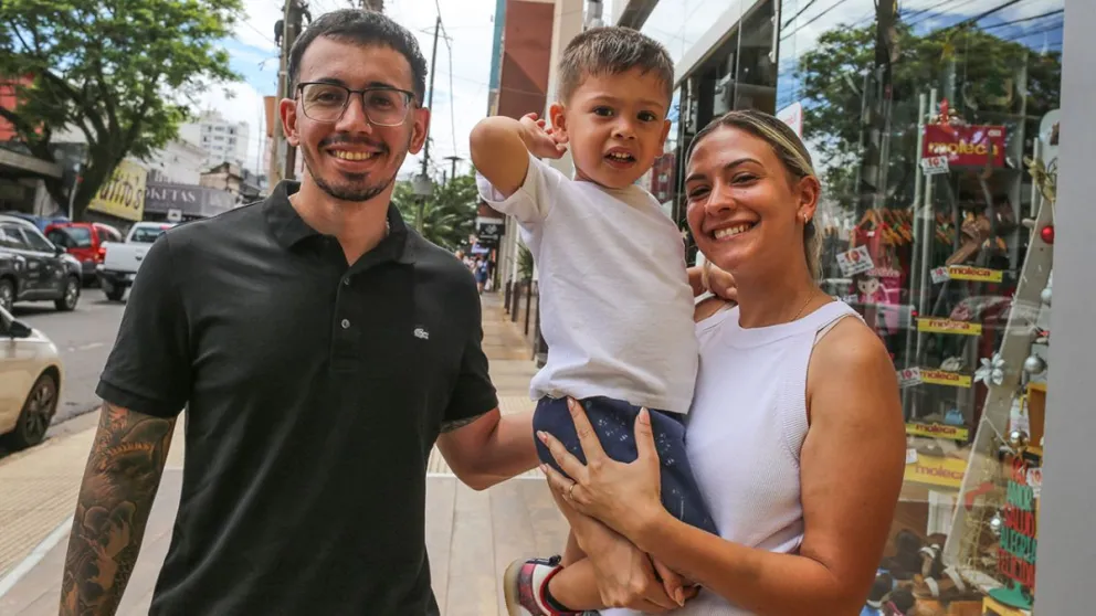 Mateo Hipólito, Matías Hipólito y Yésica Opriel.