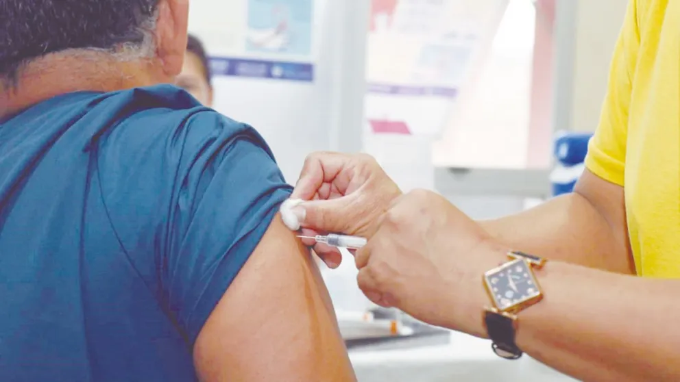 Recomiendan que mayores de 65 años, niños y quienes tienen enfermedades crónicas se coloquen la vacuna antigripal.