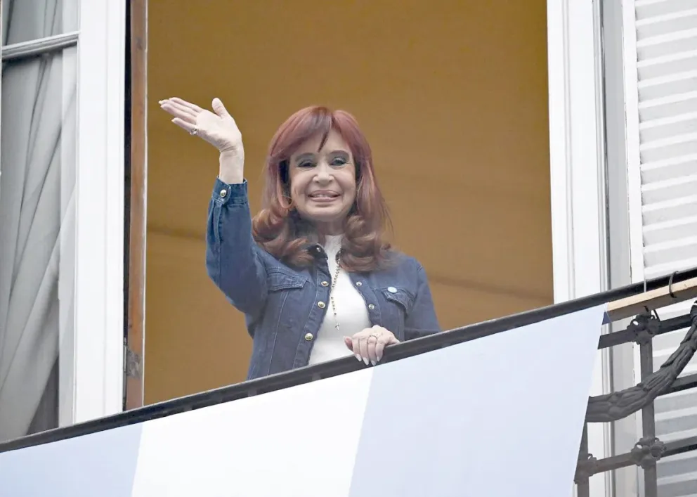 Cristina Kirchner fue dada de alta del Otamendi | El Territorio
