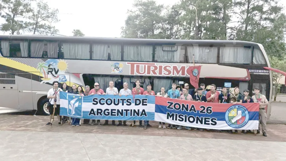 Los chicos tuvieron que trabajar durante todo el año para pagar los gastos del viaje y la estadía.