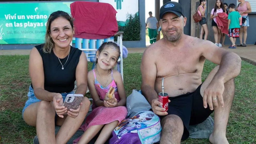 Noelia Toledo, Sergio Padilla y Emily Padilla compartieron no sólo el tere, sino sonrisas y un agradable momento en familia.