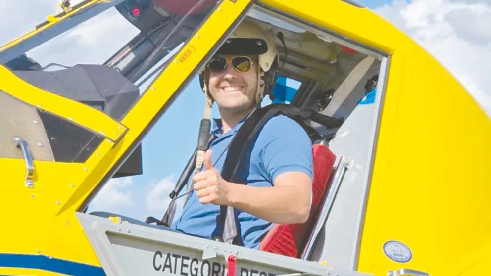 En Temuco, Chile, a bordo de su Air Tractor 802, el modelo que vuela.