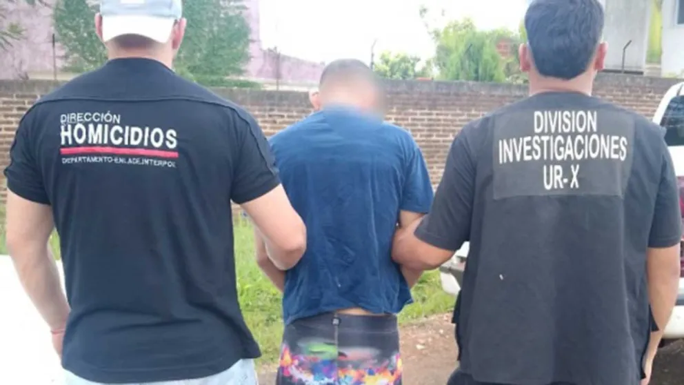 Dumbo, de 40 años y sindicado como el autor material, fue detenido ayer en barrio 140 Viviendas de Ñú Porá.  Foto: Polmis