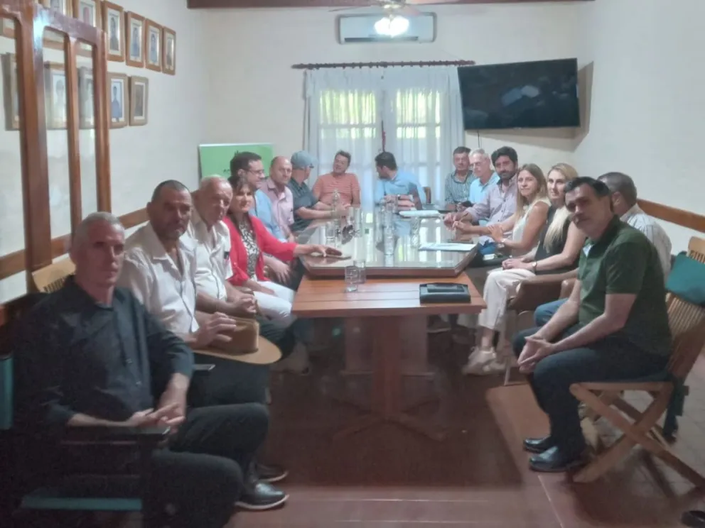 Debatieron propuestas para aliviar al sector maderero como yerbatero.