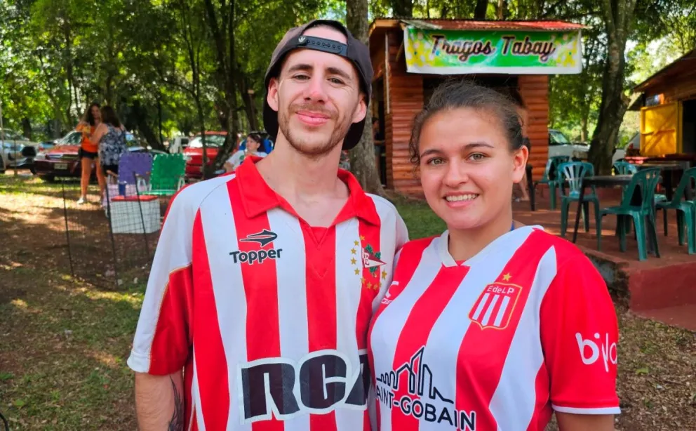 Pincharratas de alma, Jenny Barboza y Carlos Magallanes Carlos arribaron desde La Plata, Buenos Aires.