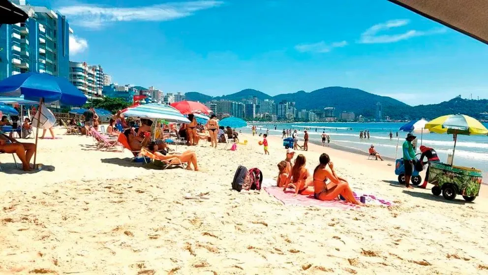 Los fraudulentos paquetes de viaje a Brasil son los más utilizados por los estafadores para engañar.  Foto ilustrativa