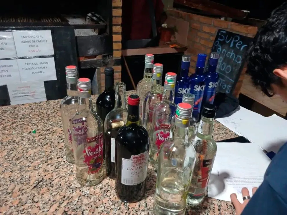 El consumo excesivo de alcohol afecta la conducta y la concentración dentro del aula.  Foto: Ilustrativa