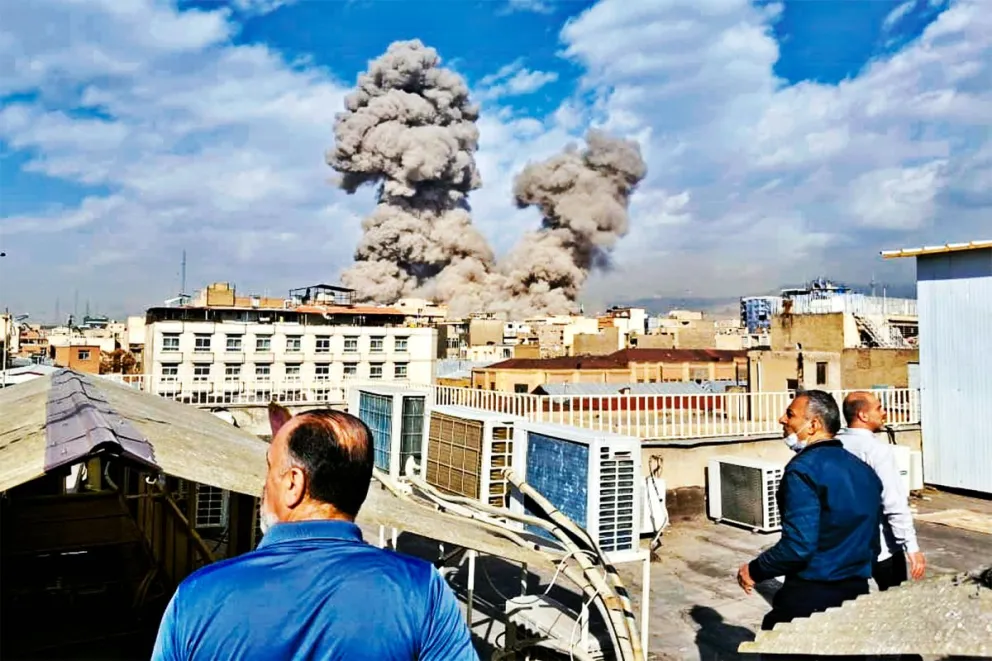 Los bombardeos sorprendieron a los habitantes de Teherán y se esperaban protestas contra el gobierno iraní por haber tensionado la relación con EE.UU. //Foto: AP.