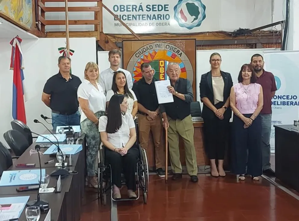 El Concejo Deliberante de Oberá declaró de beneplácito el libro “Sembrando Saber, Turuuy Yachay” de Carlos José Rivero imagen-6