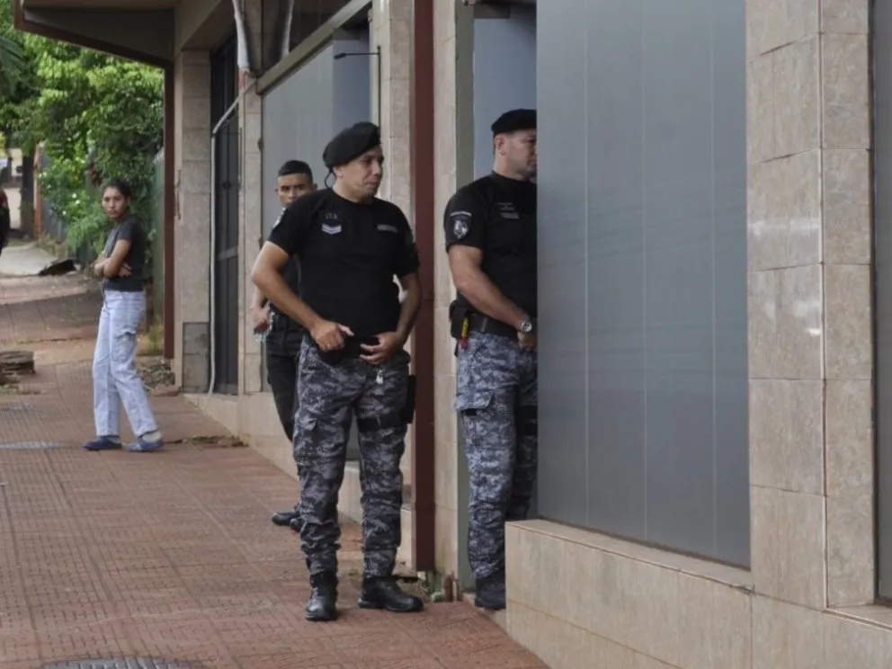 El hombre fue llevado bajo custodia del SPP, pero al final del debate recuperó la libertad. //Foto: Cristian Valdez.