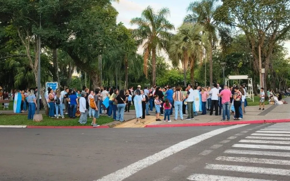 Docentes volvieron a las calles a reclamar por la devolución de los ...