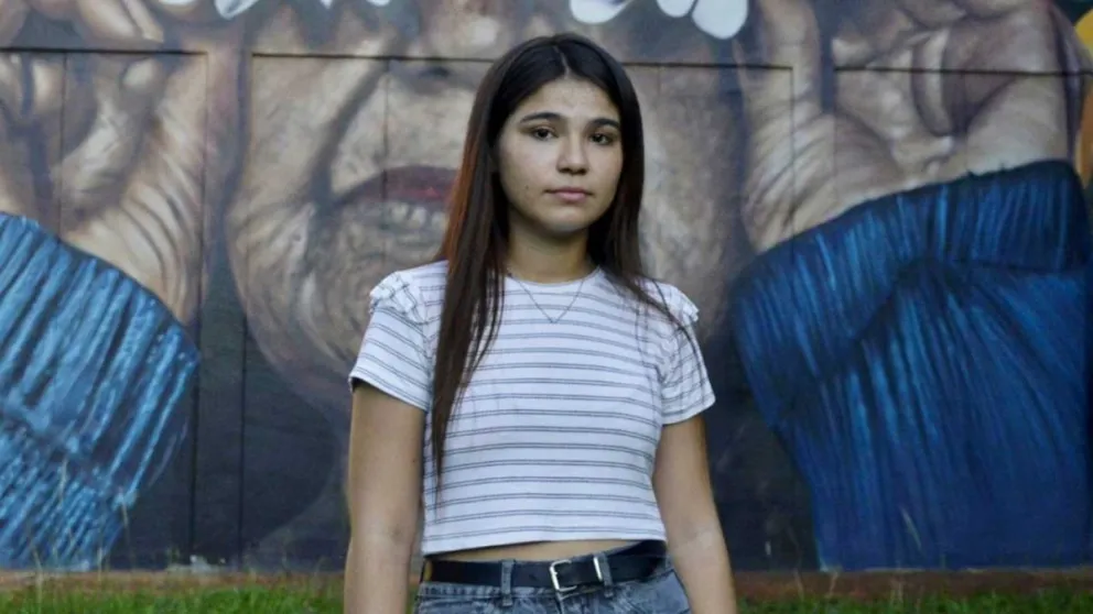 Edith Núñez (21)  ingresó al Hogar de Niñas Betesda a los 15 años. El PAE la acompañó en la etapa decisiva de su vida y hoy vive sola, trabaja y estudia para ser acompañante terapéutica.Foto: Julián Grondona