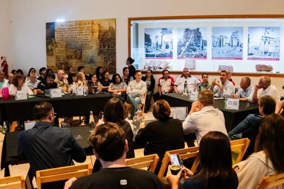 Legisladores cuestionaron el rechazo realizado en el Inym sobre precio de referencia de yerba 11 Legisladores cuestionaron el rechazo realizado en el Inym sobre precio de referencia de yerba imagen-10