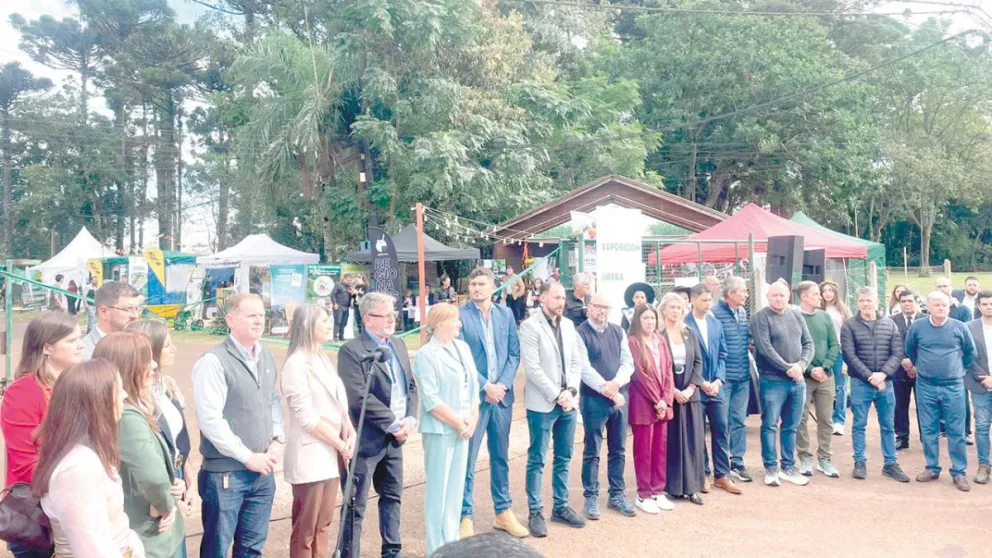 Con presencia de autoridades e invitados,  se hizo ayer la apertura oficial.