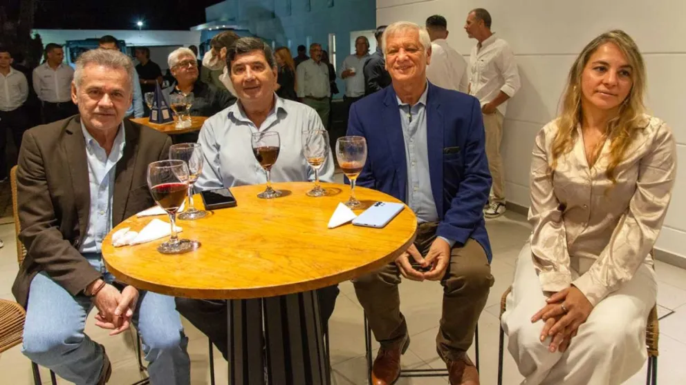 Víctor Saguier, Gerardo Díaz Beltrán, Guillermo Fachinello y Karina Neris.